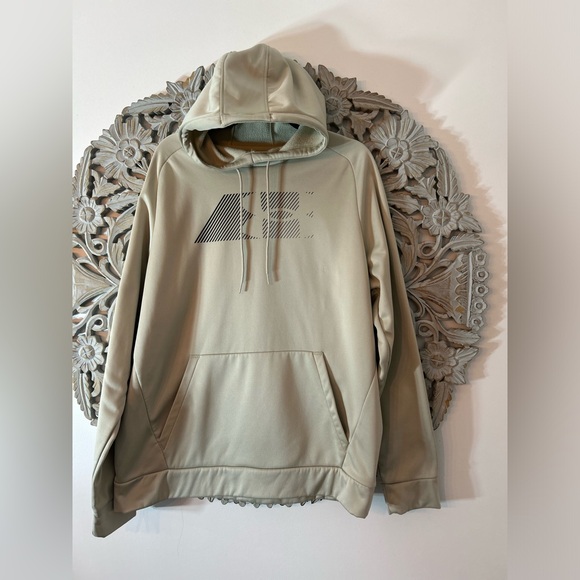 Under Armour Tan Loose Hoodie – Size Large, Comfortable and Stylish - Picture 4 of 14